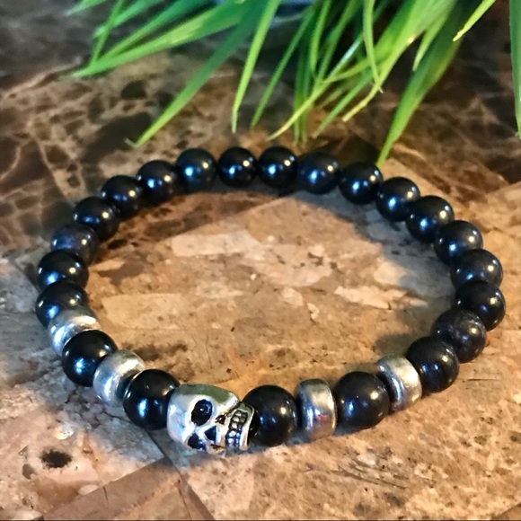 New Men’s Trendy Onyx Gemstone with Silver Skull Bracelet - Picture 1 of 3